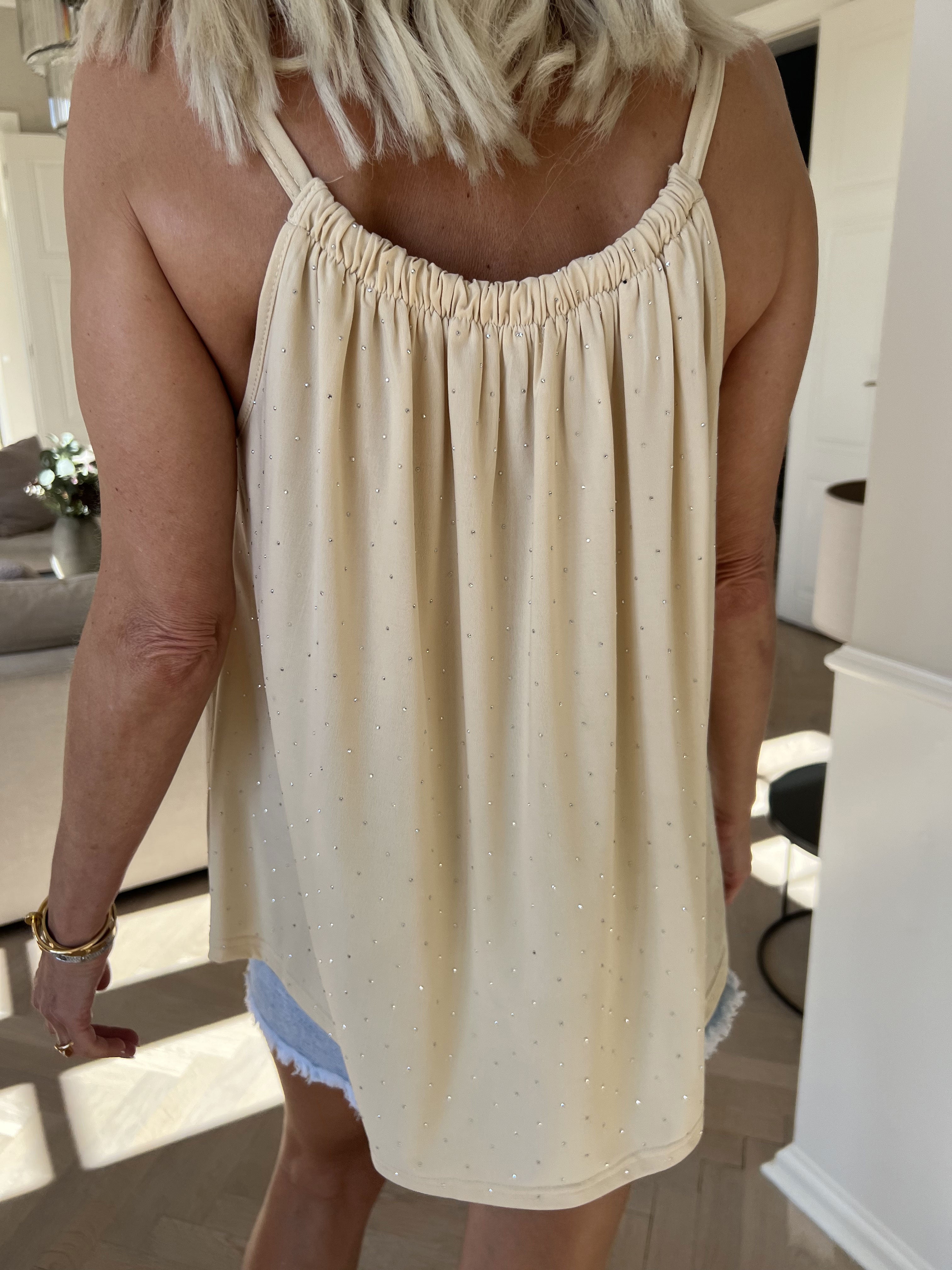 Sunlove Crystal Top - Enfärgad elastisk topp med mock neck